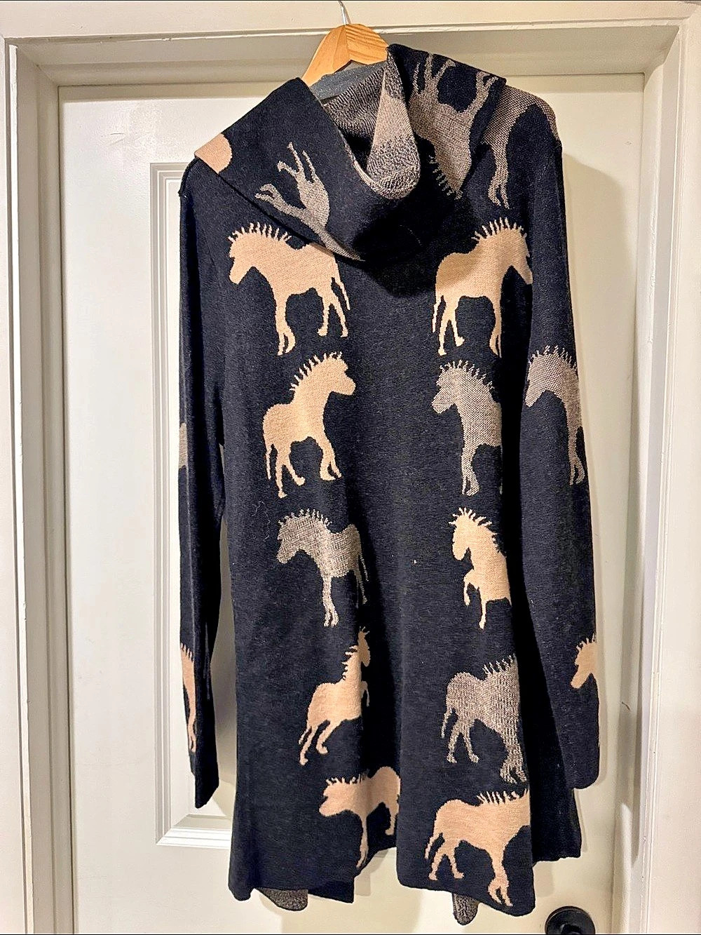 Anthropologie’s Maeve Horse Pattern Hooded Cardigan XL NWT - Picture 2 of 9